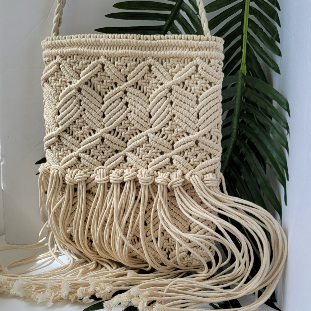 Macrame crossbody purse